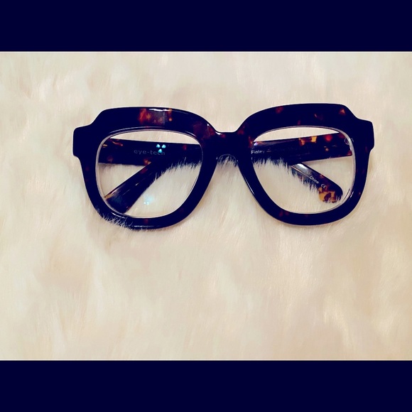 Oversized eyeglasses - Picture 1 of 2